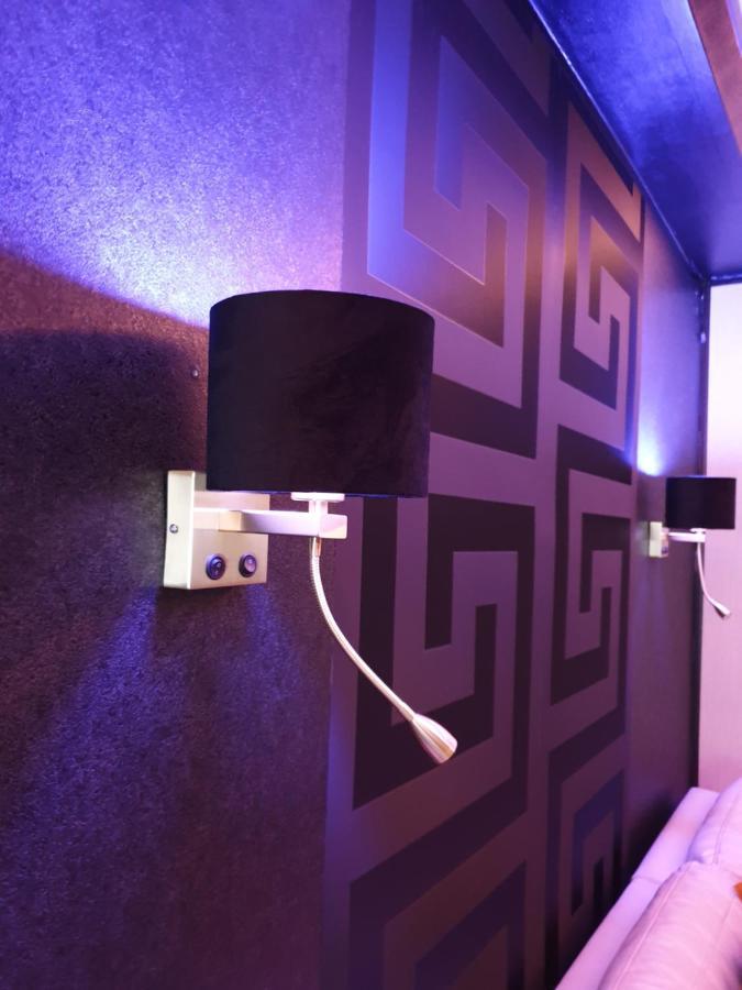 Miet-Kamp Ruhig, Zentral, Nahe Messe, Ausgefallenes Design 2 Schlafzimmer 柏林 外观 照片